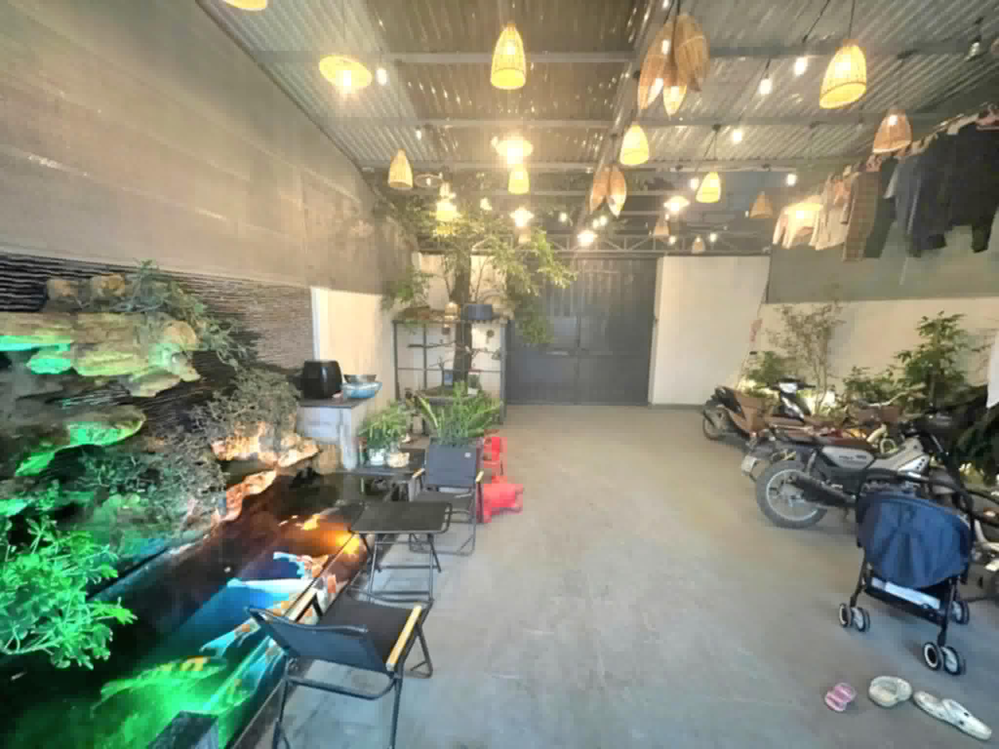 CHÍNH CHỦ CẦN BÁN GẤP NHÀ  ĐẸP SÂN VƯỜN, BỂ CÁ ÂU CƠ TT TÂY HỒ KD GARA Ô TÔ FULL NỘI THẤT HỊN 154M MT 5M 10,5 TỶ